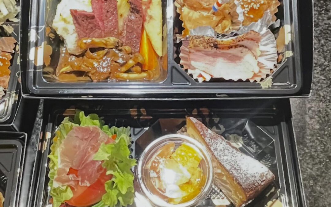 豪華な二段弁当です